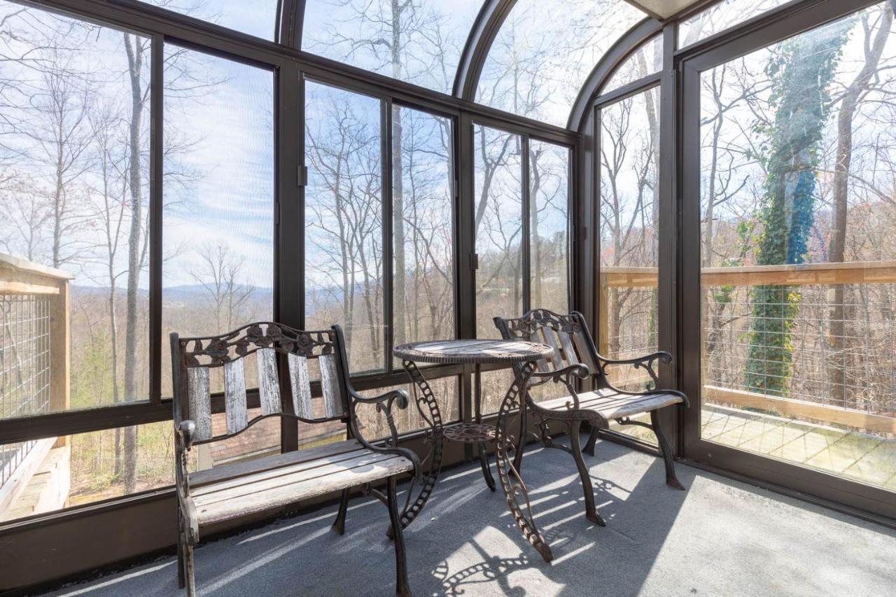 Bear View Chalet, 3 Bedroom, Pool, Pets, Arcades, Wifi, Hot Tub, Sleeps 12 Гатлинбург Экстерьер фото