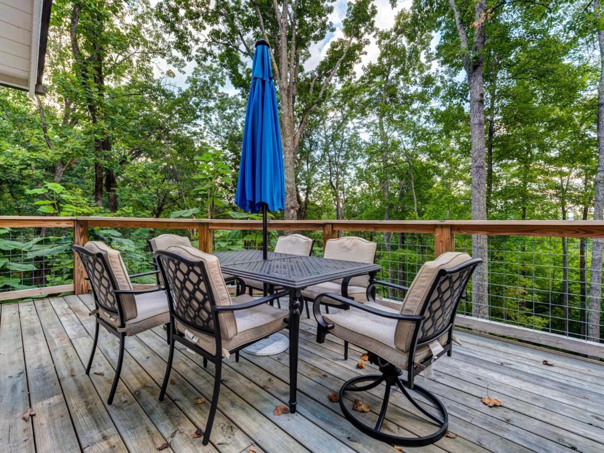 Bear View Chalet, 3 Bedroom, Pool, Pets, Arcades, Wifi, Hot Tub, Sleeps 12 Гатлинбург Экстерьер фото