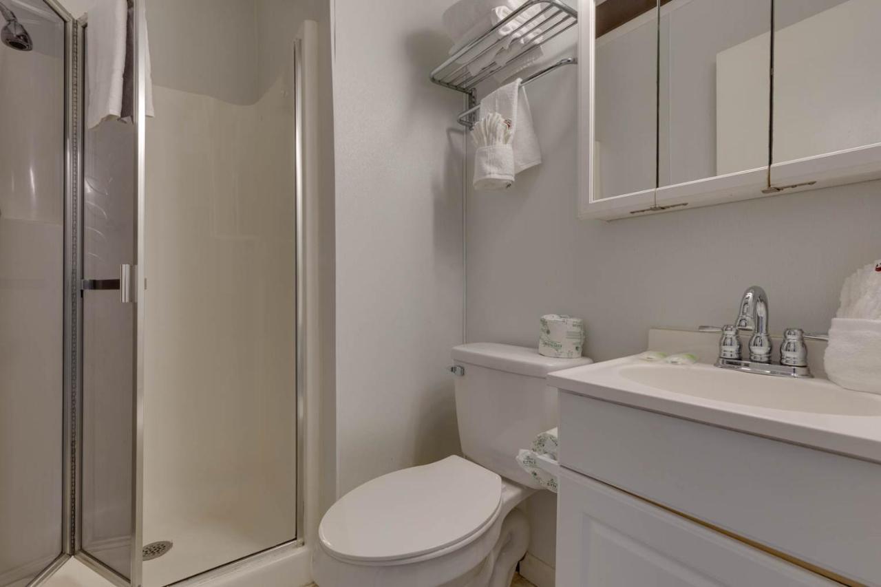 Bear View Chalet, 3 Bedroom, Pool, Pets, Arcades, Wifi, Hot Tub, Sleeps 12 Гатлинбург Экстерьер фото