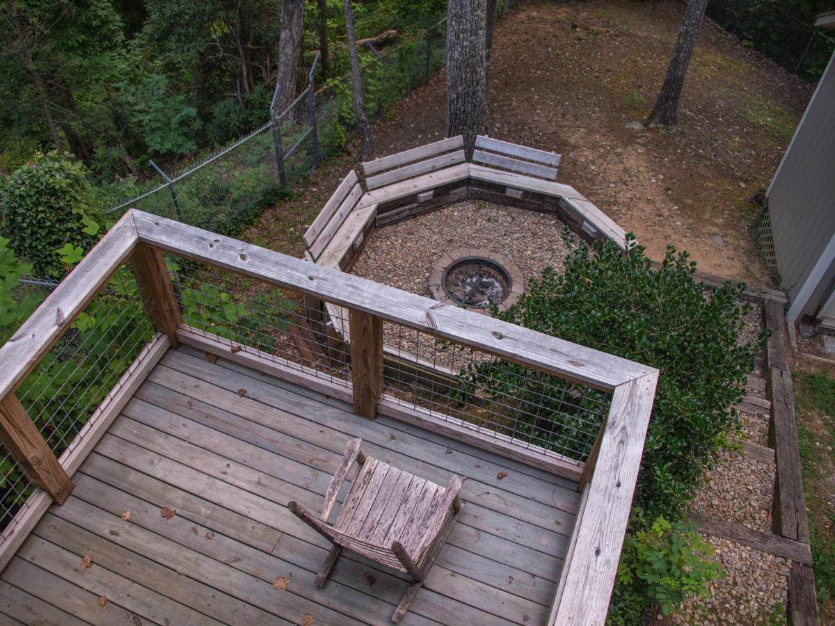 Bear View Chalet, 3 Bedroom, Pool, Pets, Arcades, Wifi, Hot Tub, Sleeps 12 Гатлинбург Экстерьер фото